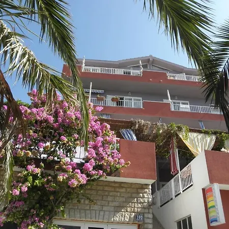 Gostinjska kuća In With Sea View, Balcony, Air Conditioning, Wi-fi *