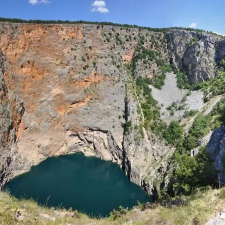 Gostinjska kuća In With Sea View, Balcony, Air Conditioning, Wi-fi